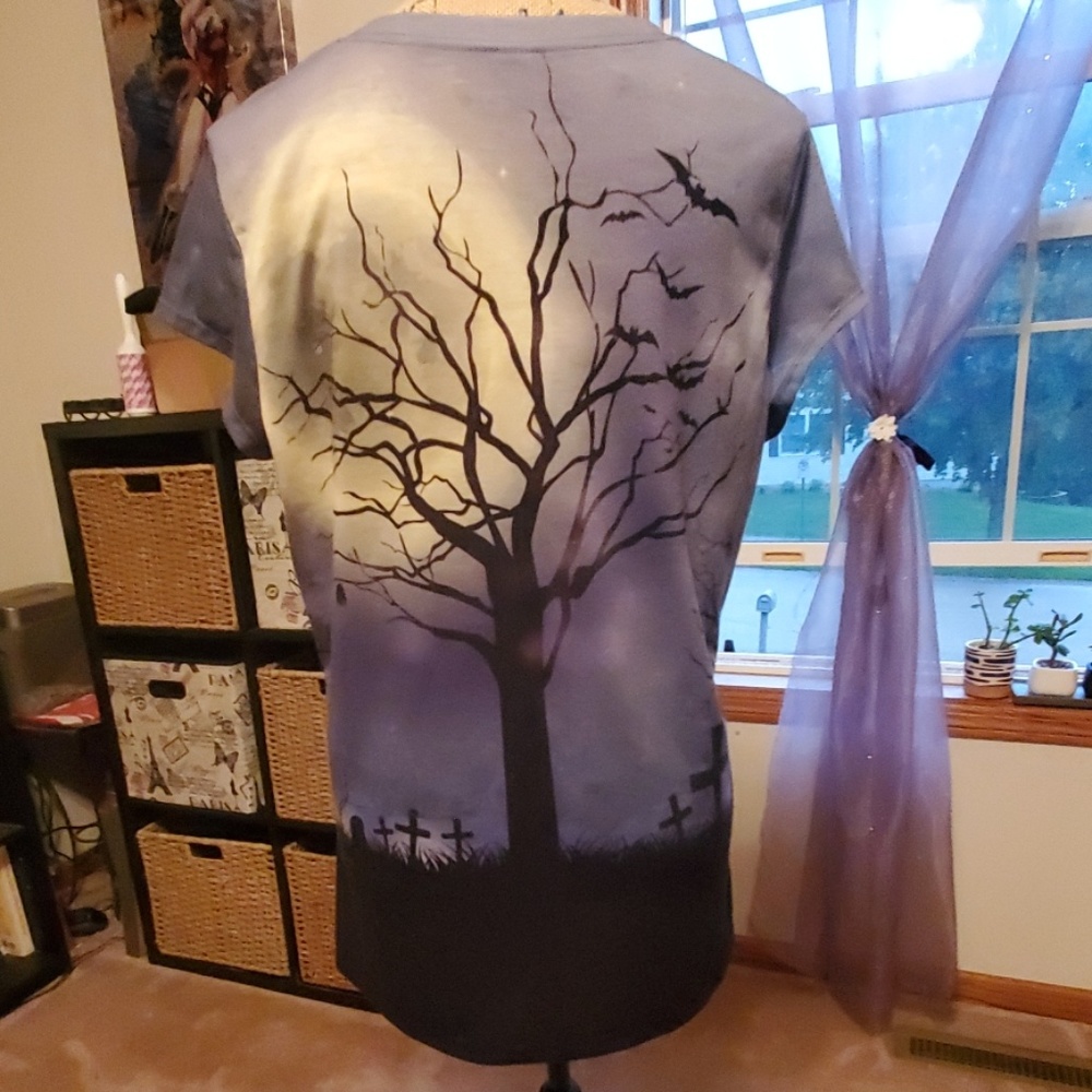 (No brand) Halloween skeleton/bride/bats/moon tee - Picture 5 of 8